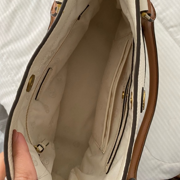 Tory Burch handbag/crossbody - Picture 6 of 7